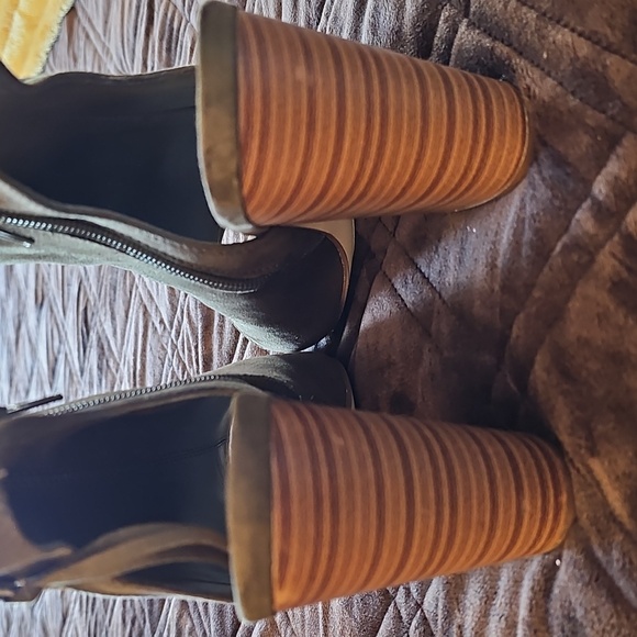 Peep Toe Shoes - Picture 10 of 15